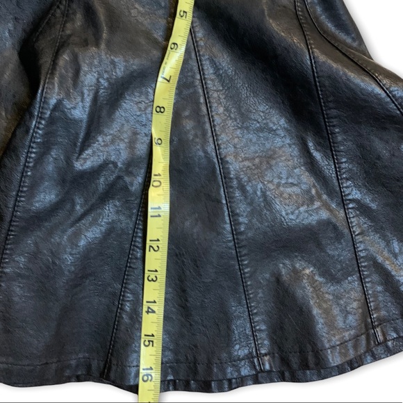 Pleated Leather Flared Mini Skater Girl Skirt W/ Belt Loops & Zipper - Picture 8 of 9